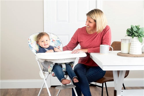Graco Snack N' Stow™ Highchair - Compact Folding Highchair