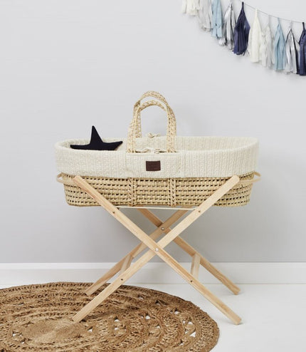 The Little Green Sheep Organic Knitted Moses Basket & Mattress - Happy Baby