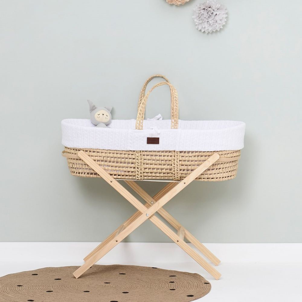 The Little Green Sheep Organic Knitted Moses Basket & Mattress - Happy Baby
