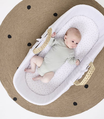 The Little Green Sheep Organic Knitted Moses Basket & Mattress - Happy Baby