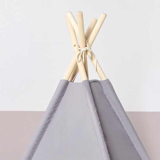 Little Green Sheep Play Teepee